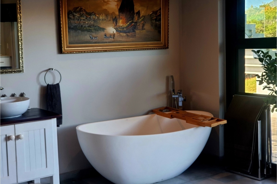 3 Bedroom Property for Sale in Dana Bay Western Cape